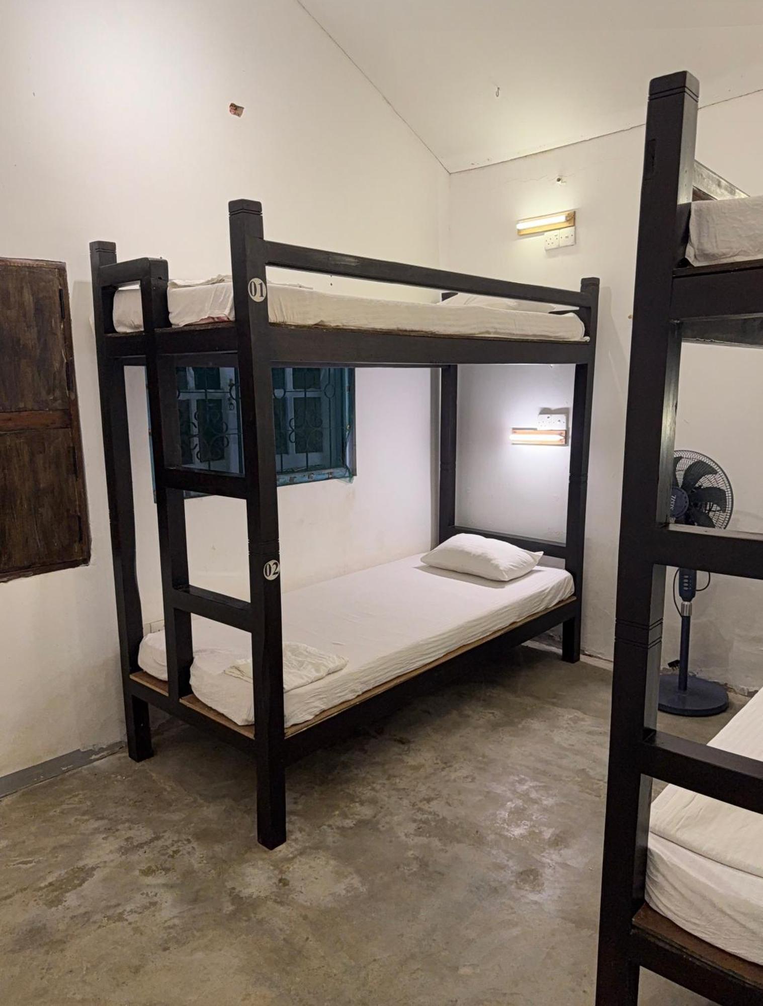Bunk 15 Hiriketiya Hostel Dikwella Luaran gambar