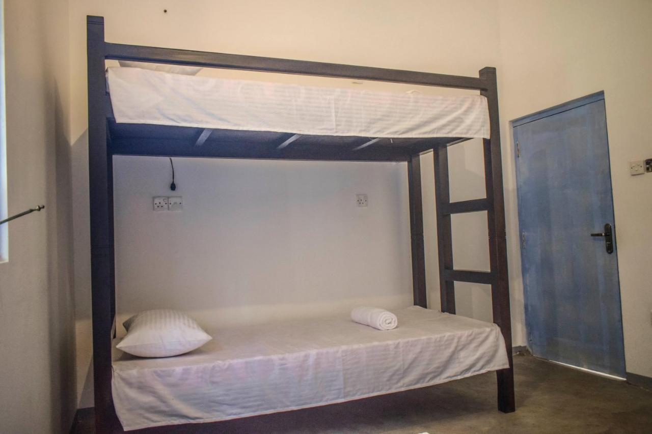 Bunk 15 Hiriketiya Hostel Dikwella Luaran gambar